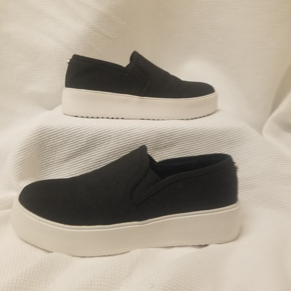 Steve Madden Platform Slip-On - Picture 3 of 7